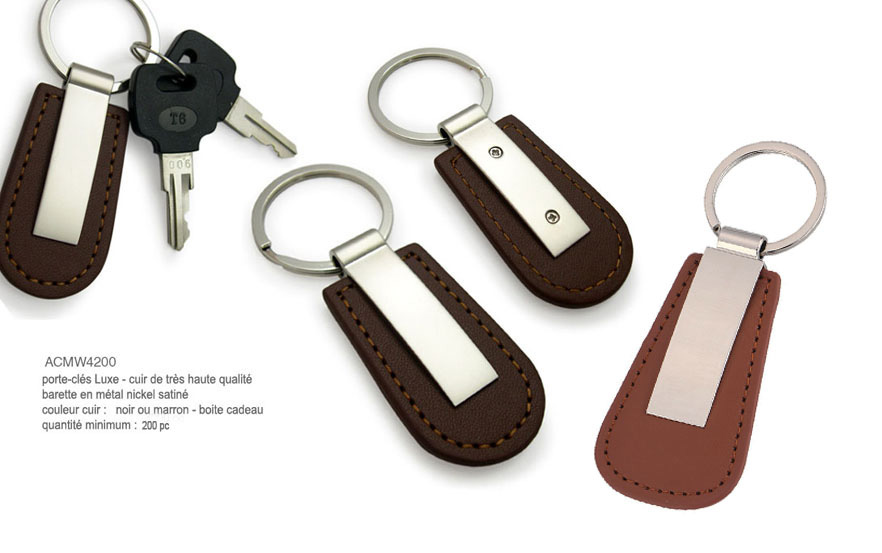 porte-cles publicitaires en cuir de haute qualité, porte-clés cuir avec barette metal, porte-cles cuir pour vos cadeaux d'affaires